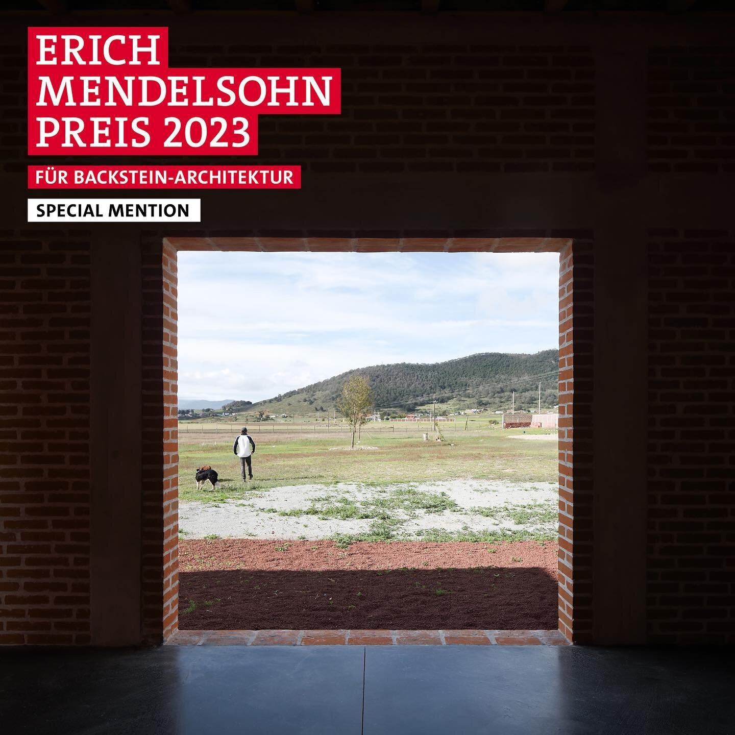 We are extremely happy to share that our project, House in Singuilucan (076a), was recognized with a Special Mention in the Detached House/Semi-Detached House category of the Erich Mendelsohn Preis 2023. 

The Award for Brick Architecture has been aw