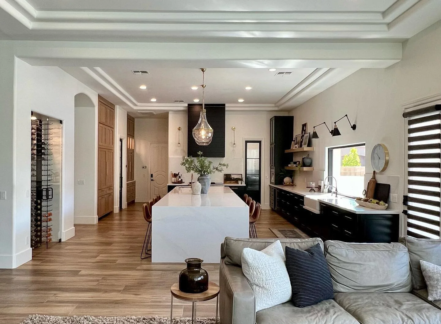 In a minute, imma need a, nother minute, to explain, just how we did it!!!!

The before pictures on this one don&rsquo;t even look like the same house. But take my word as an astronaut that they are! 

Pro shots coming soon: @lexypopaphoto 

#phoenix