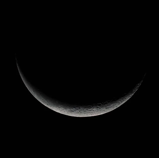 ☾ 8.8% illuminated waning crescent moon taken at 06:43EST on 10/25/19 with the Sony a7iii and Celestron C90 #selenophile #sonyalphafemale