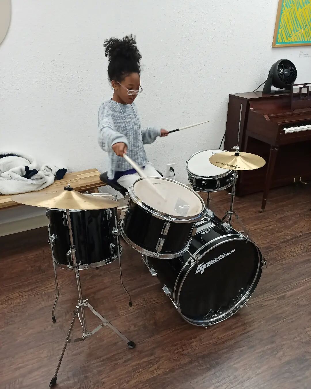 We love getting to grow and learn alongside our students!
.
#newcottagearts #newcottageartsdenver #music #musiclessons #musicclasses #drummingclass #drummingclasses