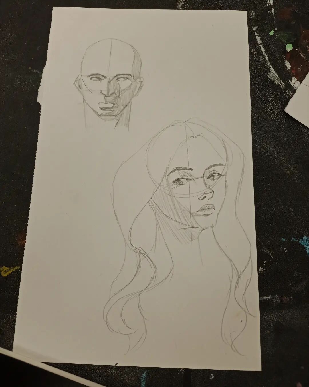 Our drawing students are working on different angles of shading with faces and absolutely crushing it!
.
#newcottagearts #newcottageartsdenver #drawinglessons #drawingclasses #drawing #artlessons #art #artclasses