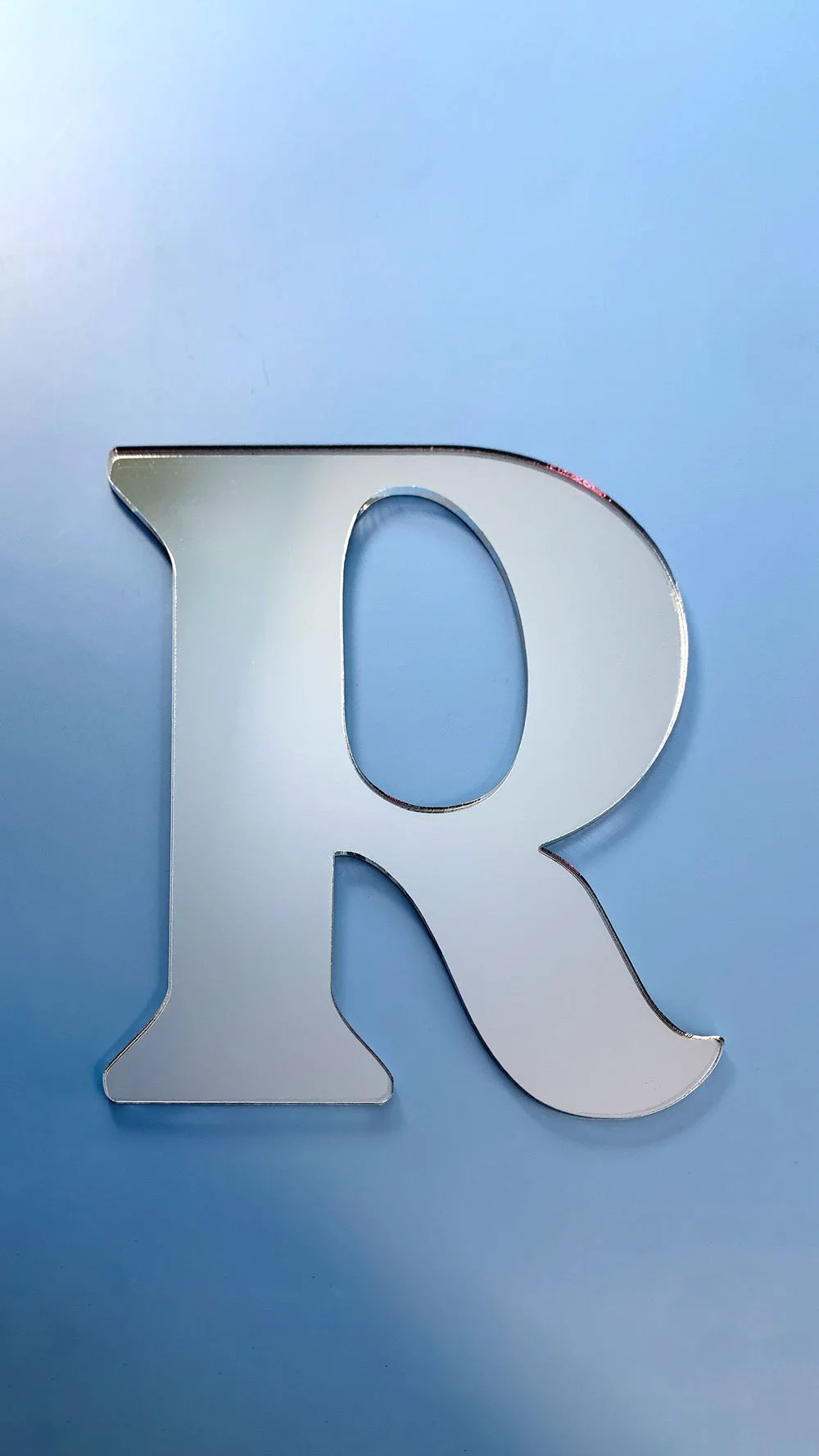 R.jpg