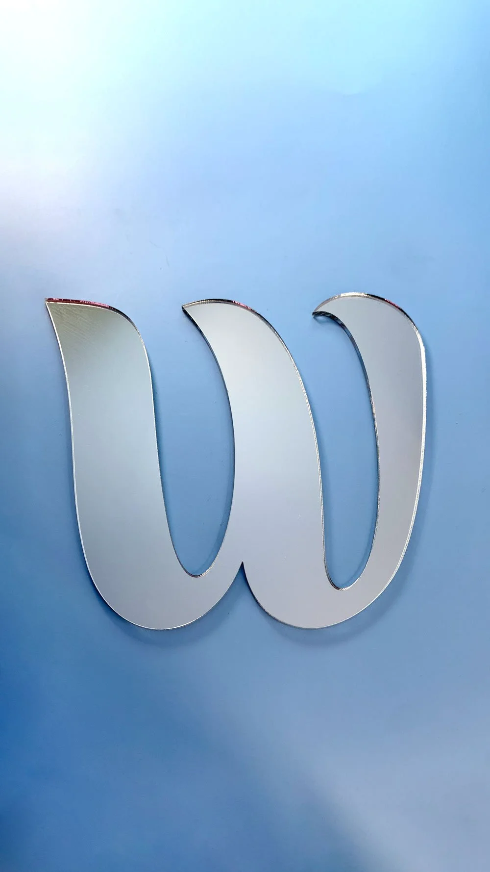 W.jpg