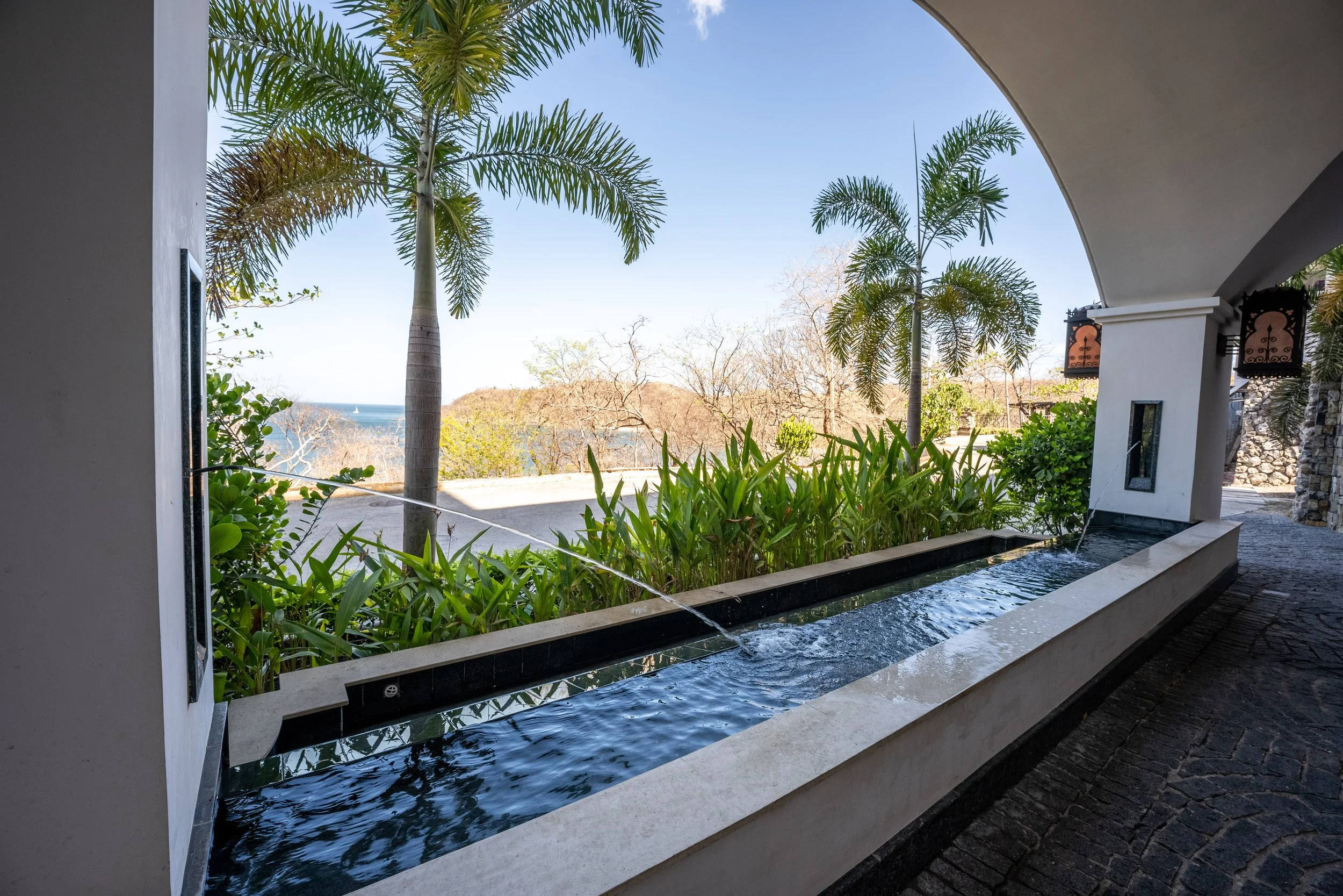 Playa Danta vs Playa Dantita: Which Beach is Better?