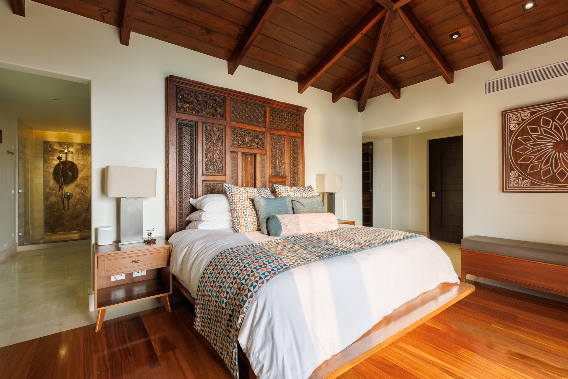 Private Villa vs. Boutique Hotel in Costa Rica