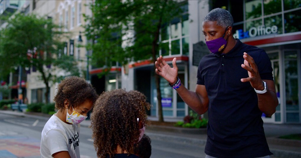 @harp_41 talking to his girls. As his kids are the same age as mine it was an honor to watch him talk to his little people about a big subject.