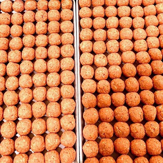 Ballin&rsquo; without the NBA... Get our house-made meatballs for a deliciously easy main course!

#ElectricCityButcher #DTSA #ButchersDoItBetter