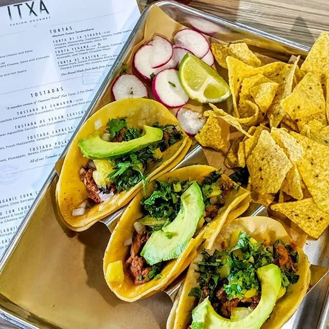 ITXA Taco kind of Sunday 🌮Itxa'bout preparing food with Love. Life is full of blessings.  It&rsquo;xa pleasure to be serving food made with passion. #ITXA #ITXAFresh #ITXAmazing #ITXAbless #YellowGreenFarmersMarket #MexicanFood #CleanEating
