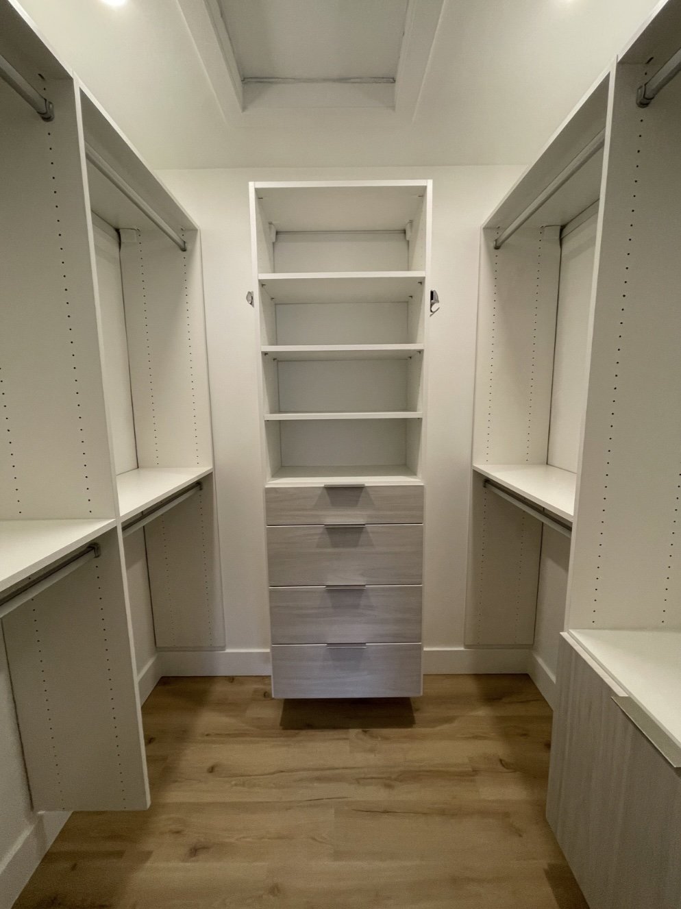 A closer look at Luxury Toronto Rentals With Spacious Closets