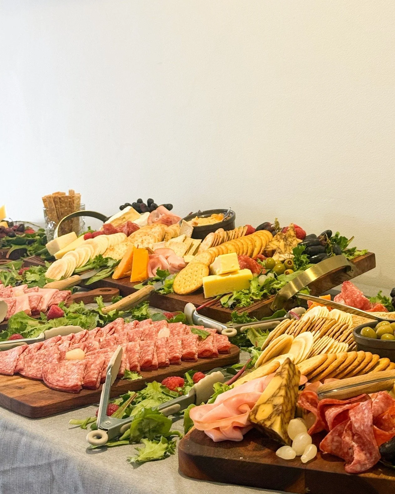 Our grazing boards are just one of the catering options available when you book a function at Mayfield Hotel &mdash; designed to get guests mingling, snacking and settling in from the moment they arrive 🍇

Perfect for welcoming your guests before th