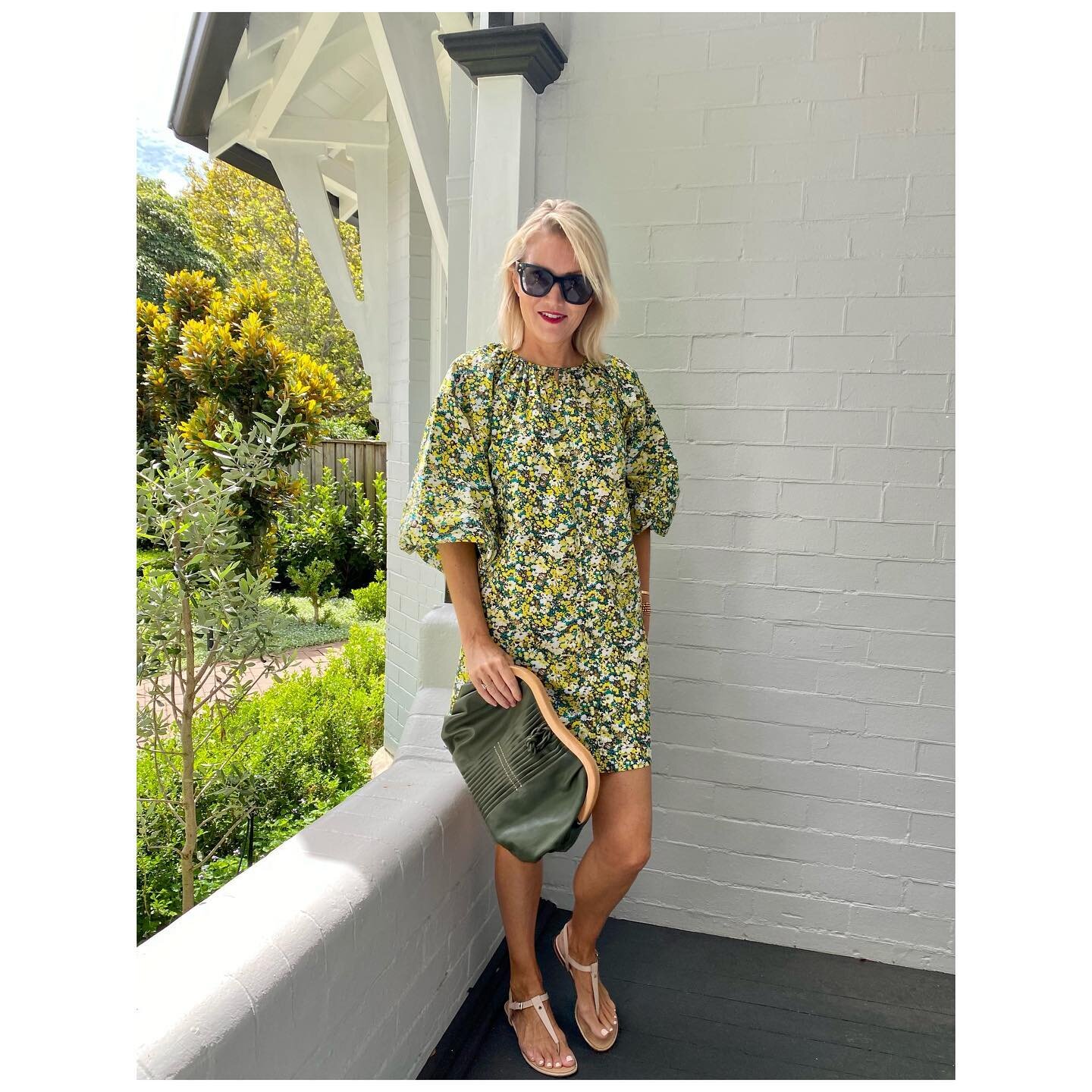 { G A R D E N 
T O N E S} - Floral print dress matching my sunlit garden 🪴 ☀️ 
#camillaandmarc  #floraldress #georgiegeorgestyle