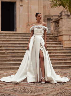 "Blow Out Sale" - Moonlight Bridal - T125 - Size 8