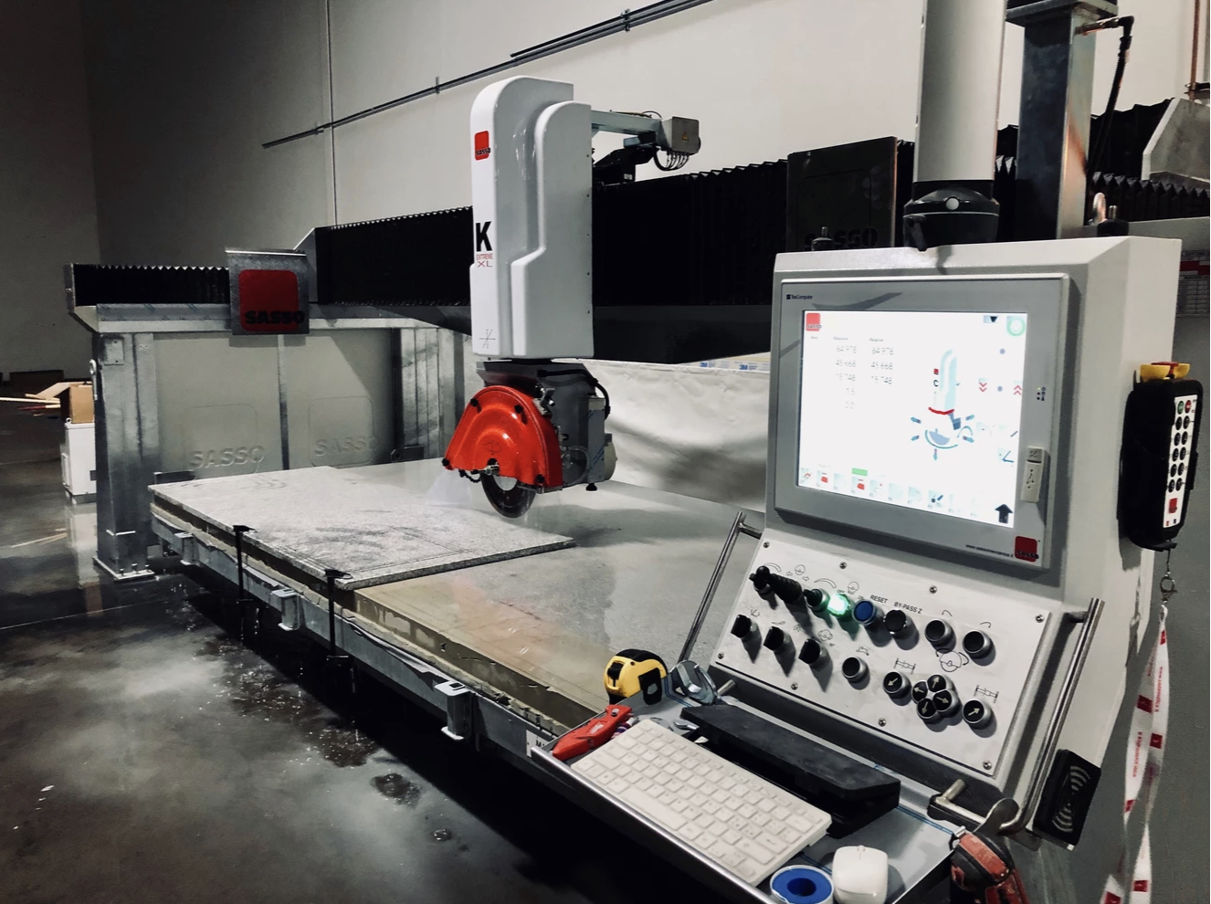 Sasso 25HP K600 Extreme XL Fully-Automatic 5 Axis CNC Sawjet