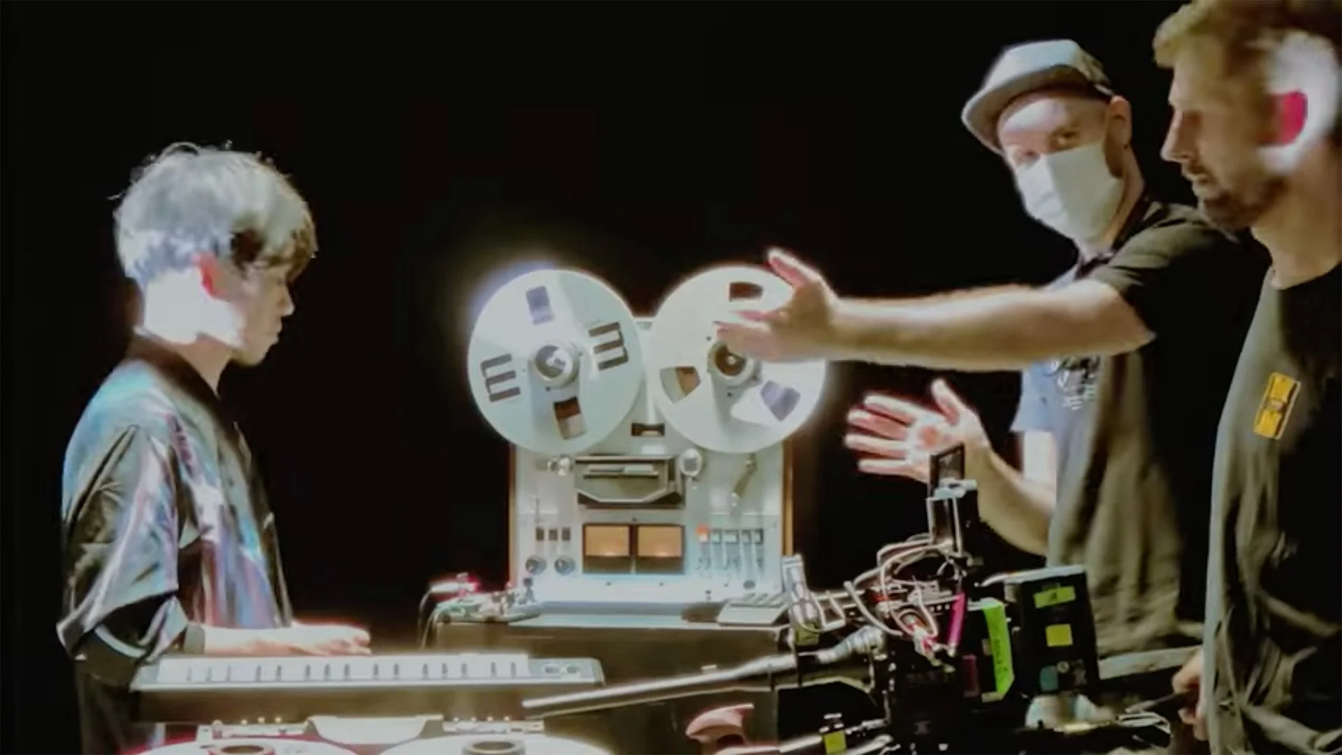 "MAGNETIZE" MV Behind The Scenes Video