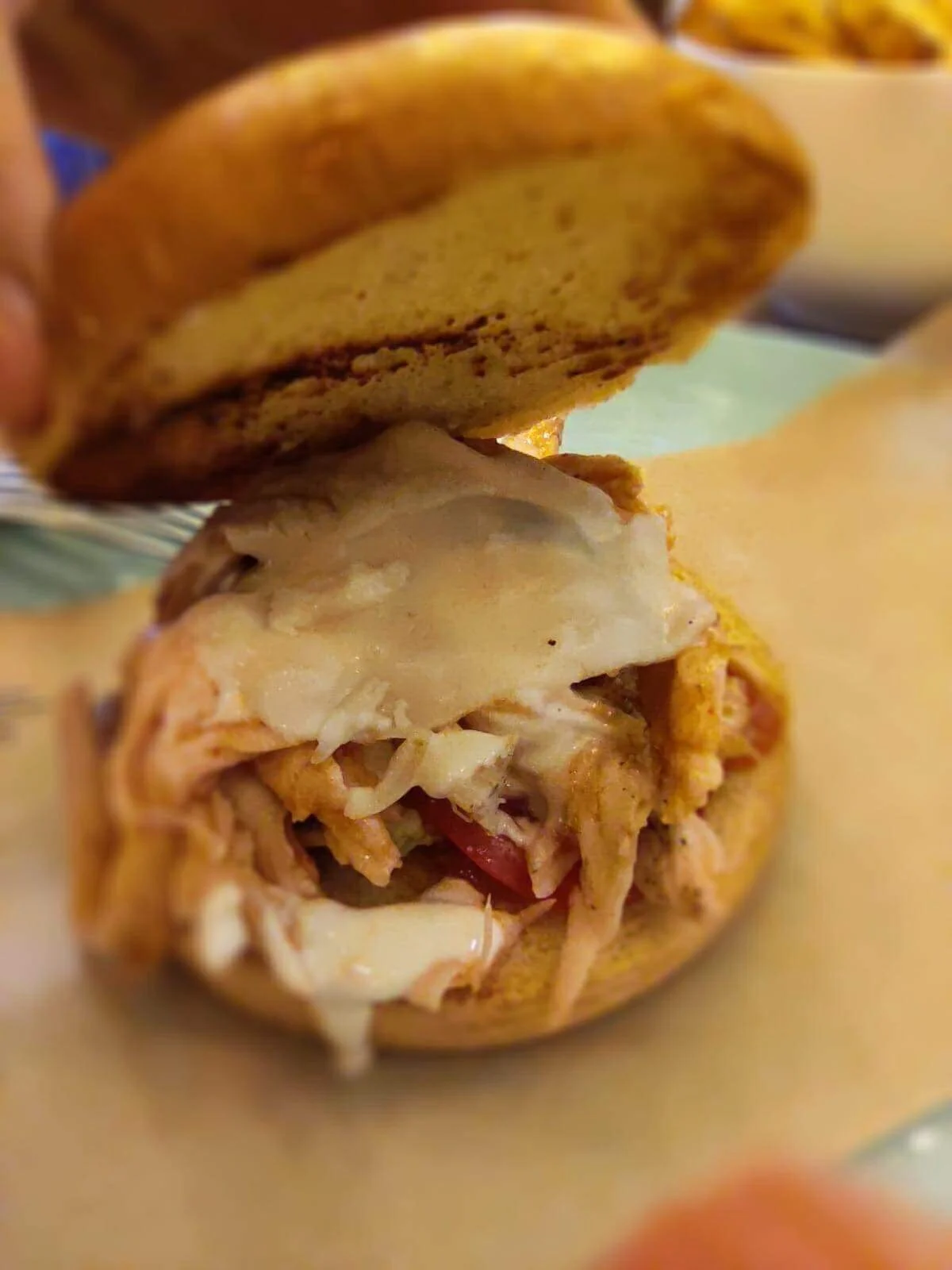 Hamburguesa de pollo. | BIENDESPACHAO