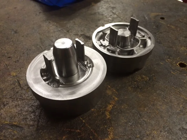 571.900.009.426 cavity side.JPG