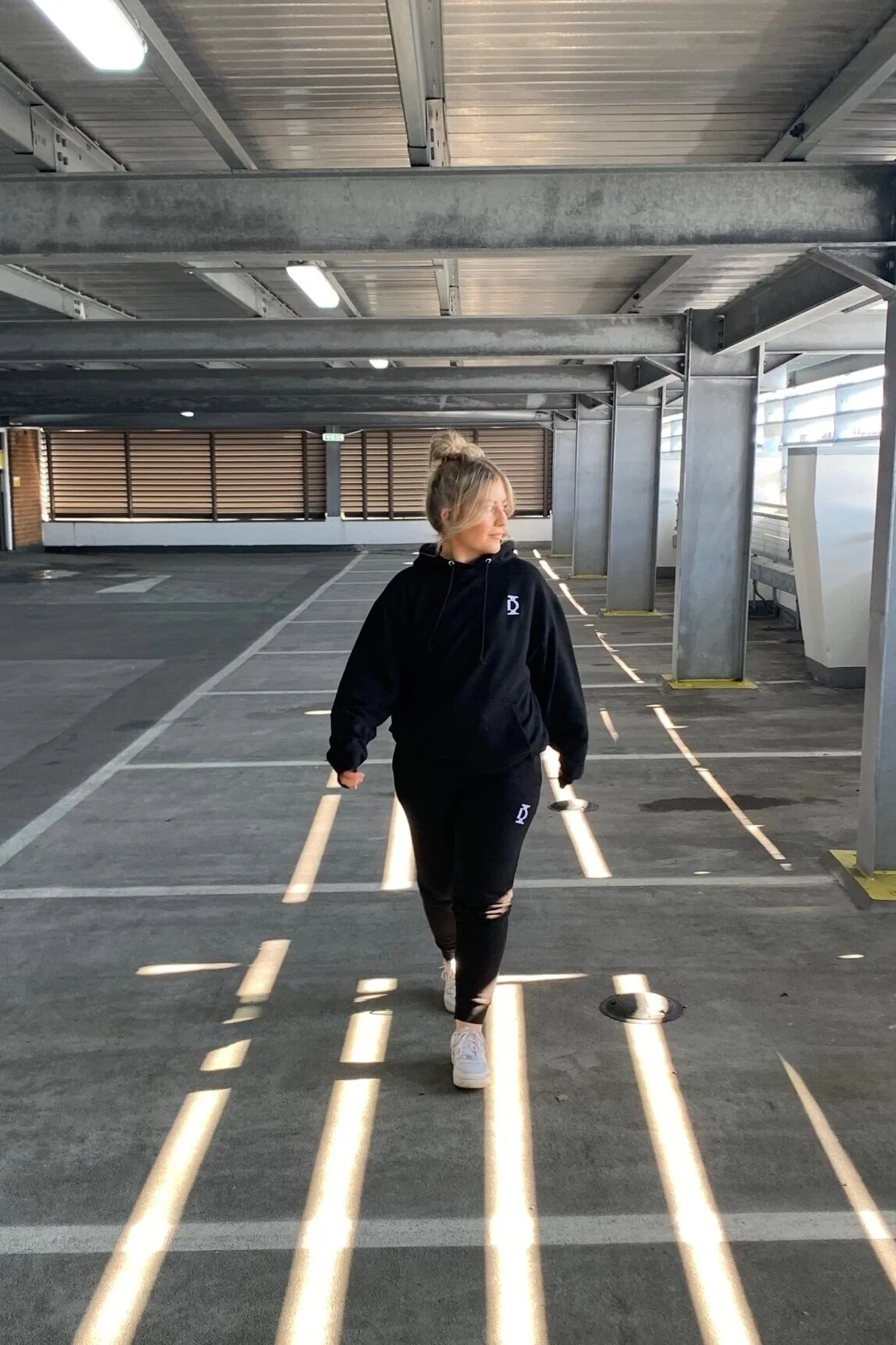 4F4B1F42-88D7-4AE1-AD5A-3C64A83A3EBB