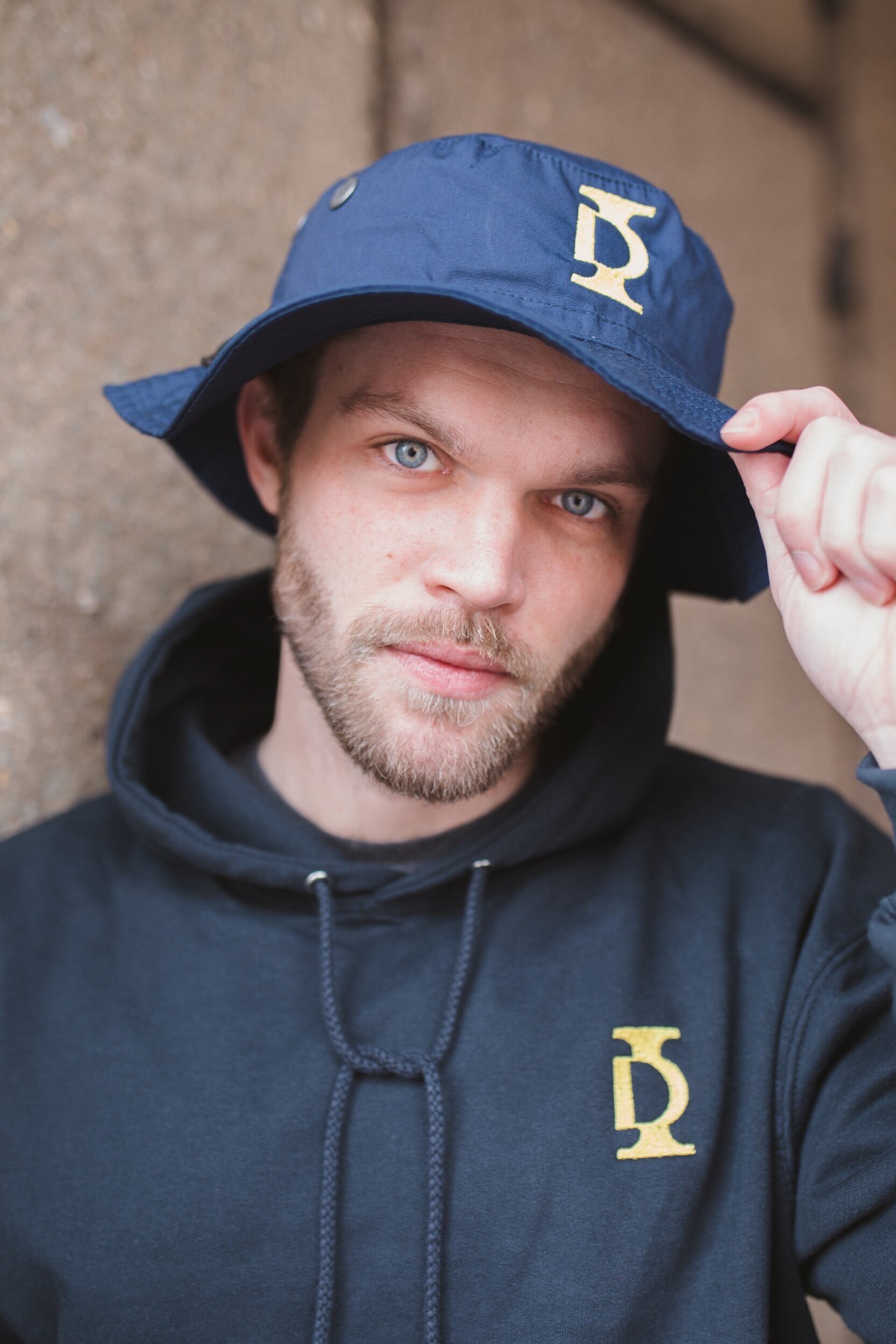 74667977-5E9C-4161-B9AA-6C66A5C1CD78