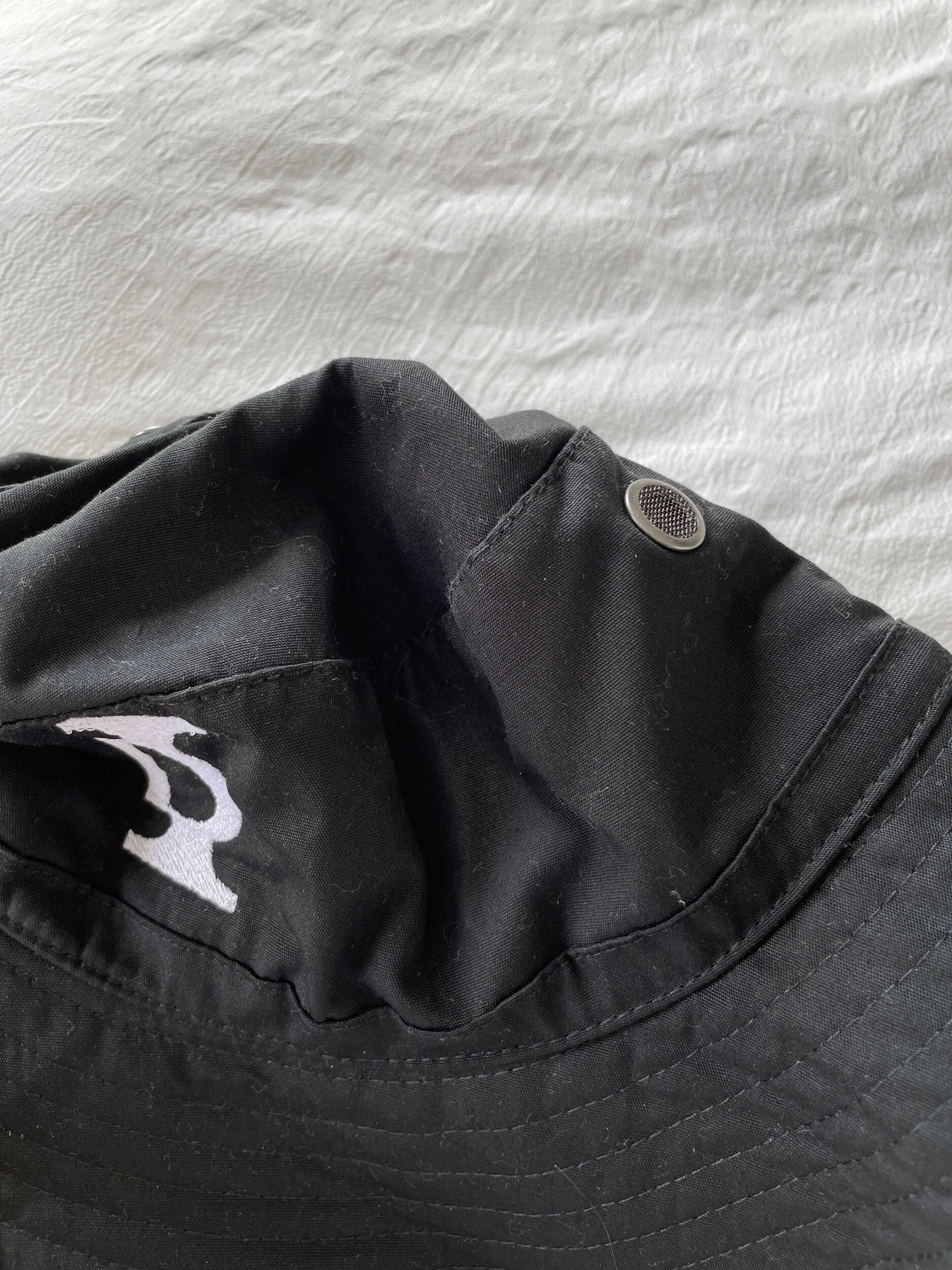 D915BDC5-4850-4B85-8FCD-3CD2777DFD33