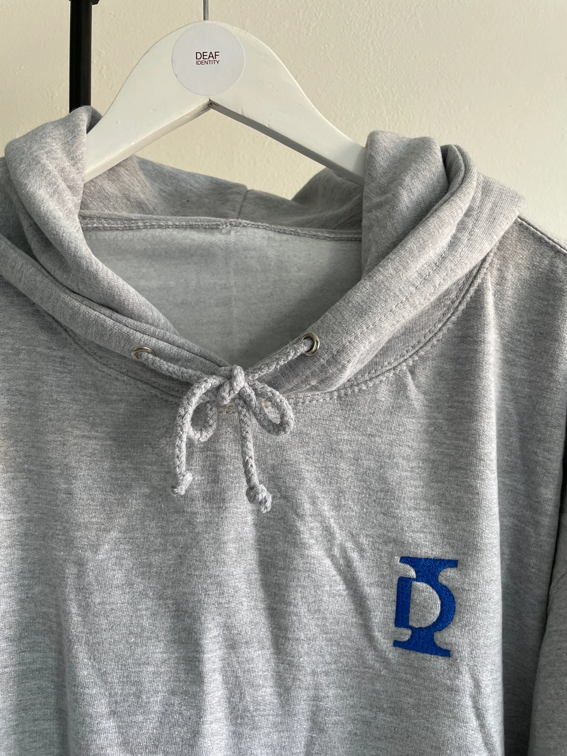 F97F8CB1-6566-42A7-933C-79EF92E6CA33