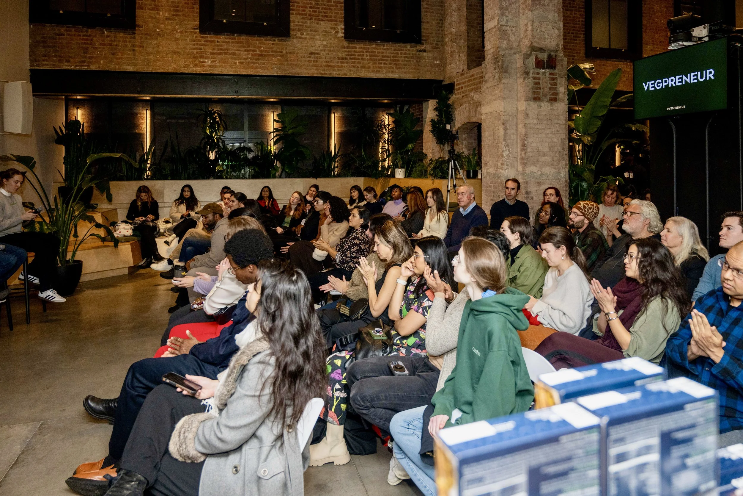 audience-applauding-at-event.jpeg