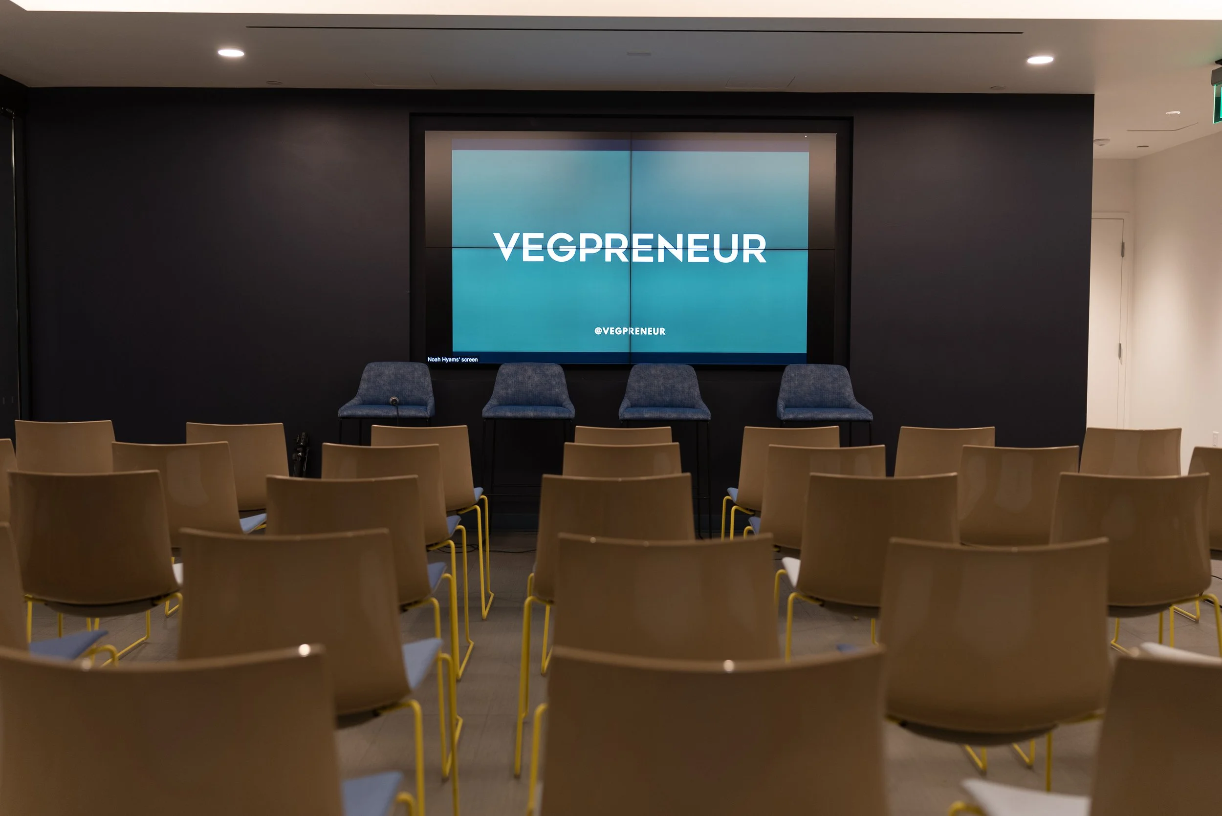 empty-event-room-vegpreneur-screen.jpeg