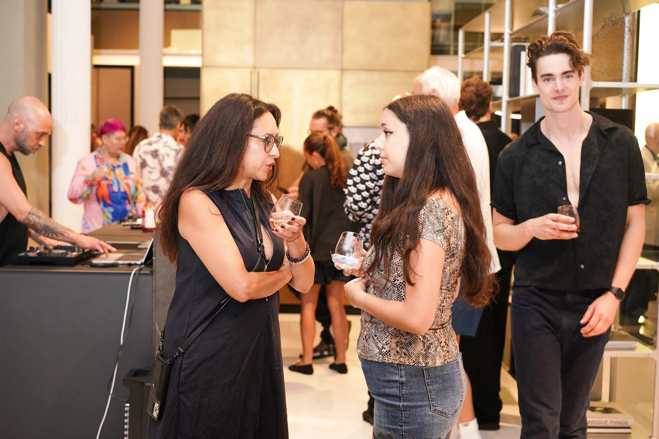 guests-mingling-at-cocktail-reception.JPG