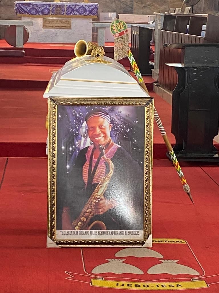 ORLANDO JULIUS IS LAID TO REST