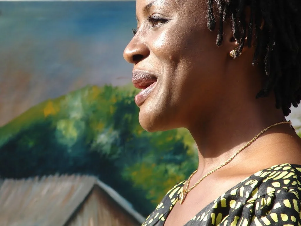 Messengers Host Oyiza1.jpg