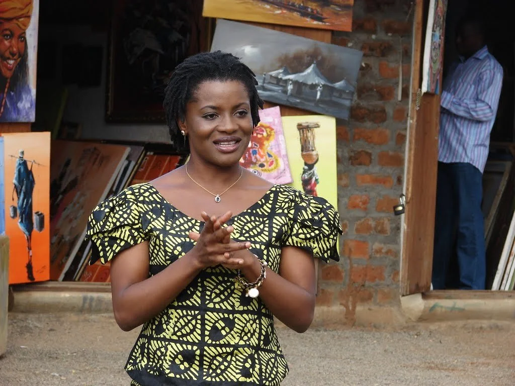 Messengers Host Oyiza2.jpg