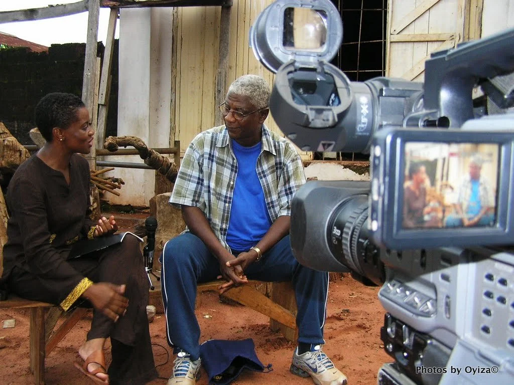 Oyiza with Sculptor El Anatsui.jpg