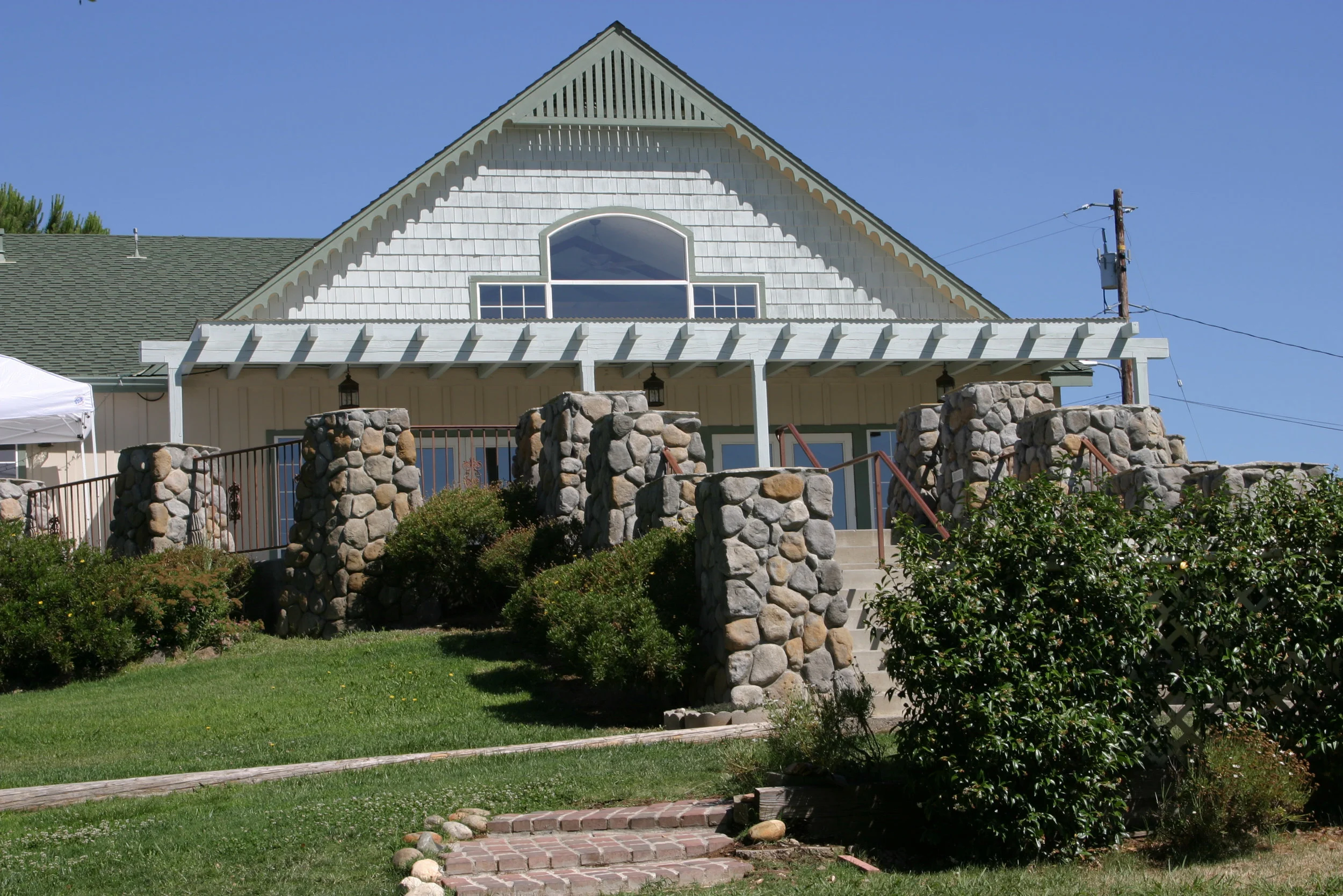 EMMA'S WEDDING CENTER