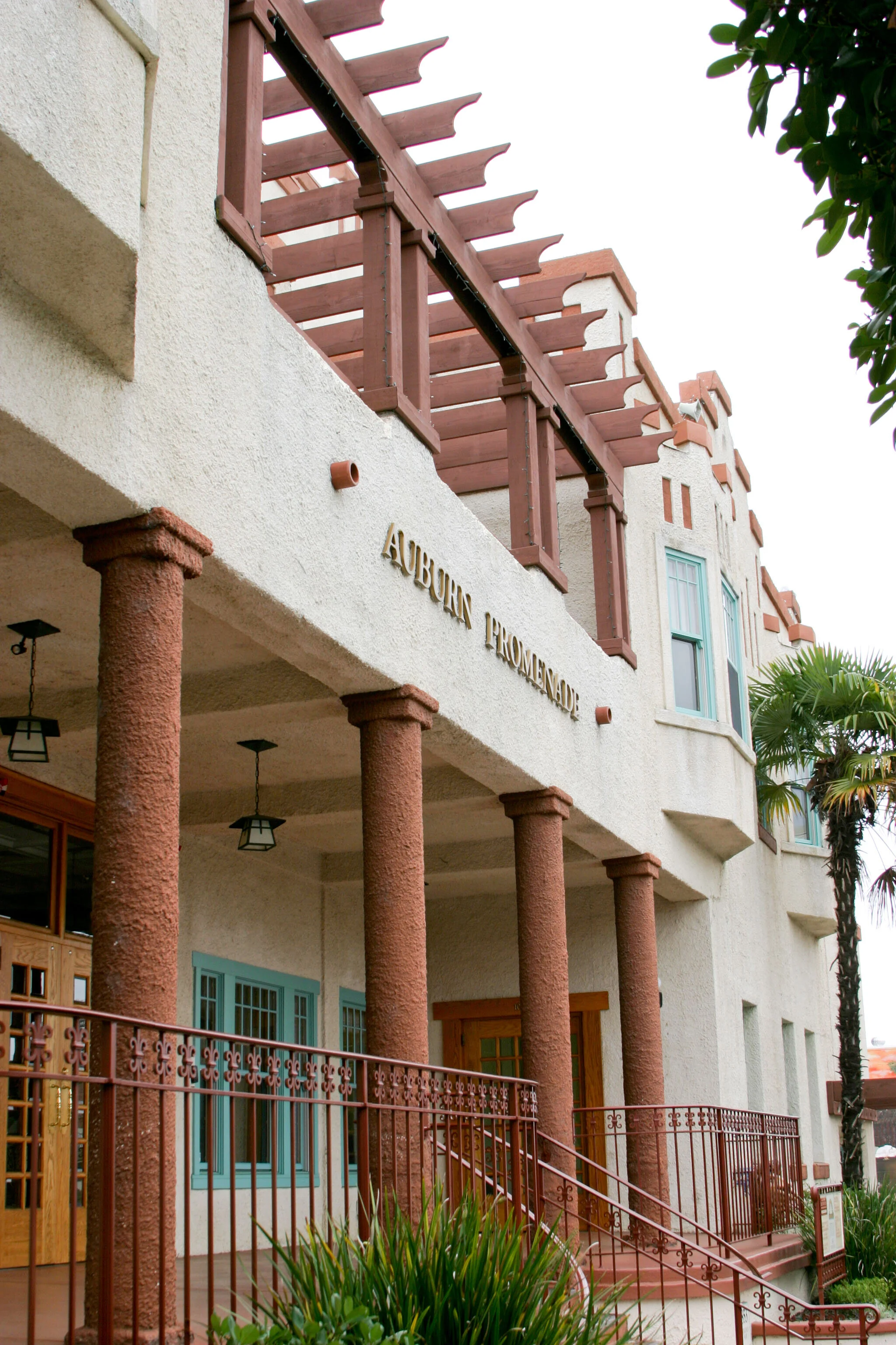 Auburn-Hotel-853-Lincoln-Way-Auburn-Ca.-95603-1-10.jpg