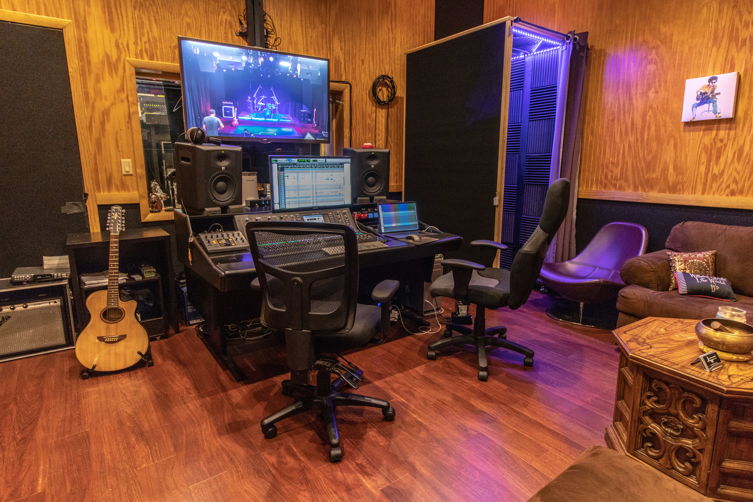 Close Control Room.jpg