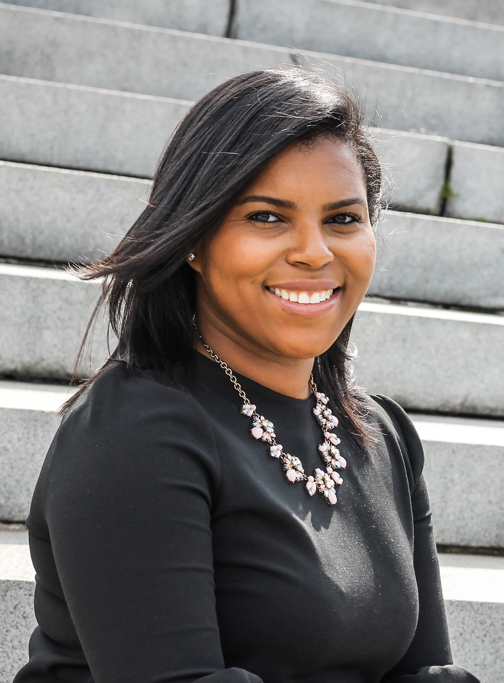 Spei_R 170325 headshot (1).jpg