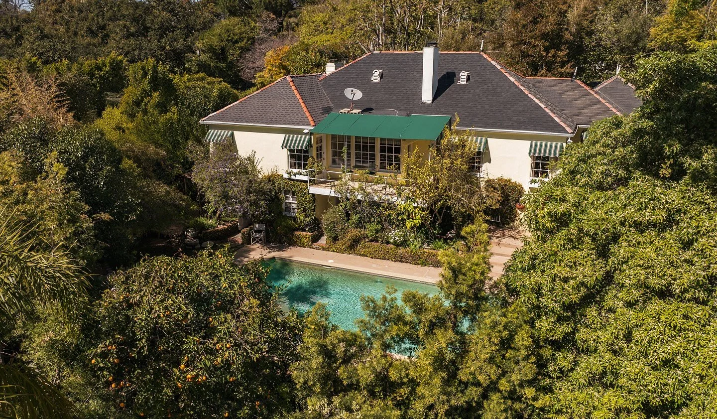 JUST SOLD! |📍Woodrow Wilson Dr, Los Angeles 90046 | Classic Hollywood Hills Estate with pool, privacy, and timeless character. Set on the coveted &ldquo;50-yard line&rdquo; of the Hollywood Hills, this private and stylish courtyard estate blends cha