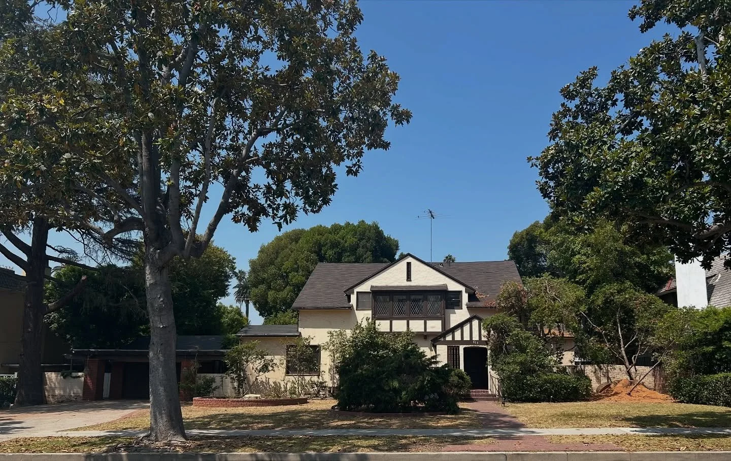 JUST SOLD! |📍N Crescent Dr, Beverly Hills 90210 | Off-market sale in the Beverly Hills Flats! Rare, extra-wide, over half-acre lot! | Repped Seller | SP $12,500,000
