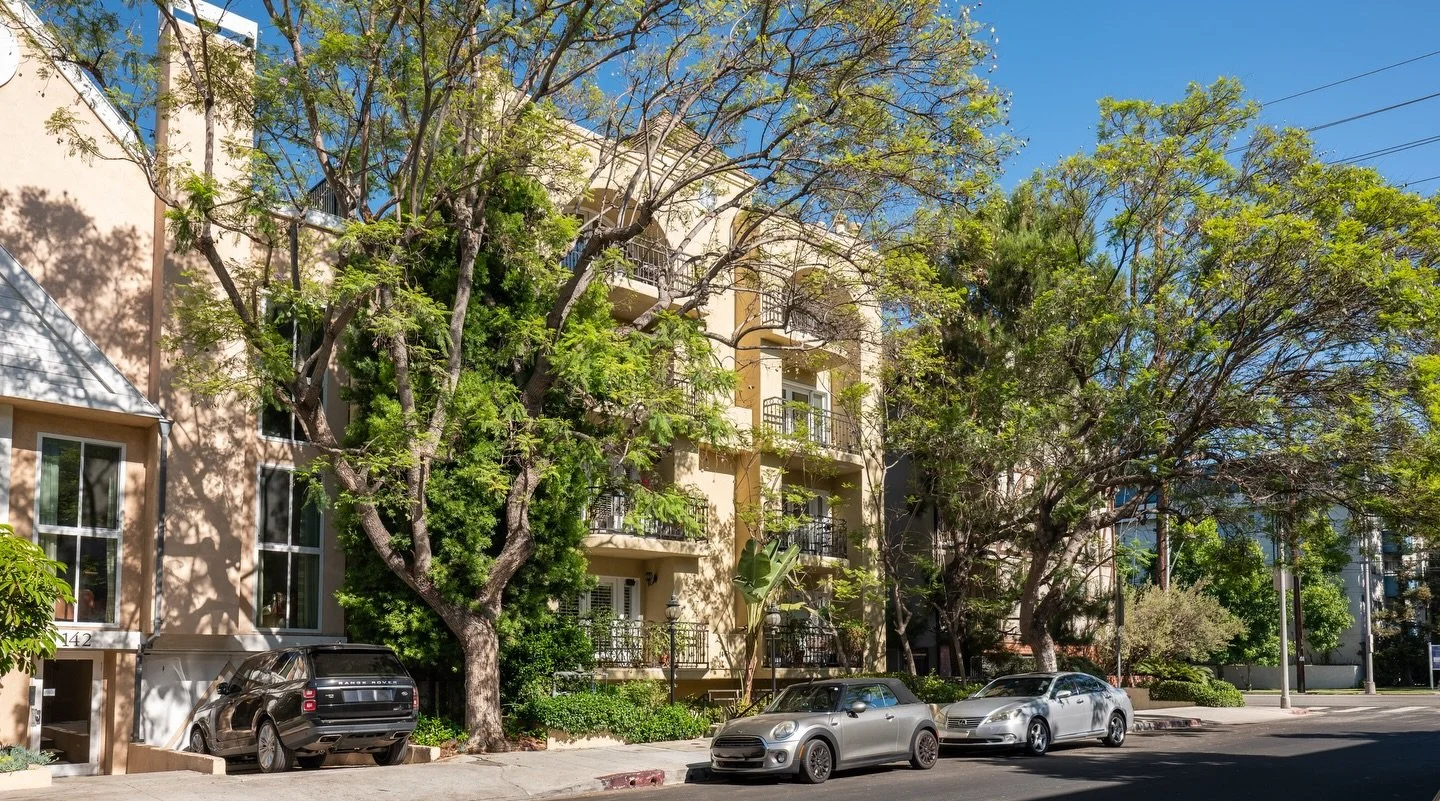 JUST SOLD! |📍S Clark Dr, West Hollywood 90048 | This impeccably maintained two bed, two bath condo features 1,472 square feet of comfortable living, offering privacy and charm in a boutique eight unit building. Ideally located near shops and restaur