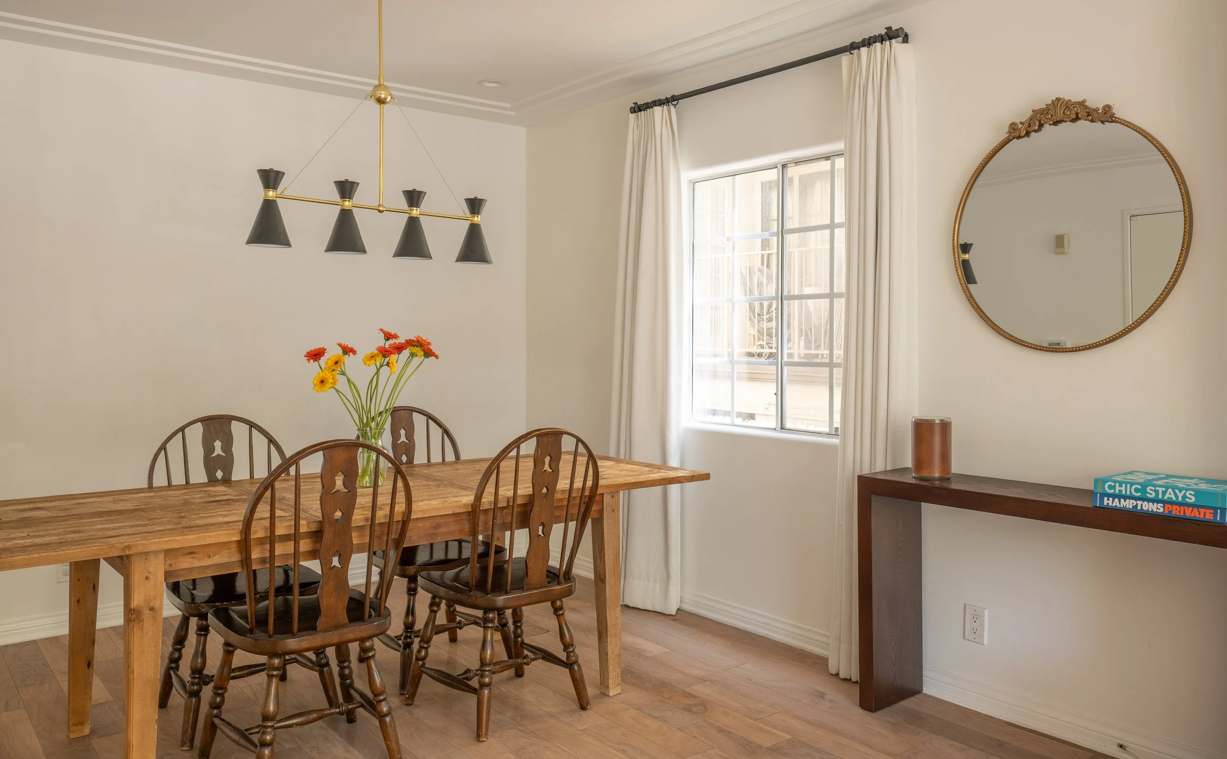 146 S Clark St-9 (2).jpg