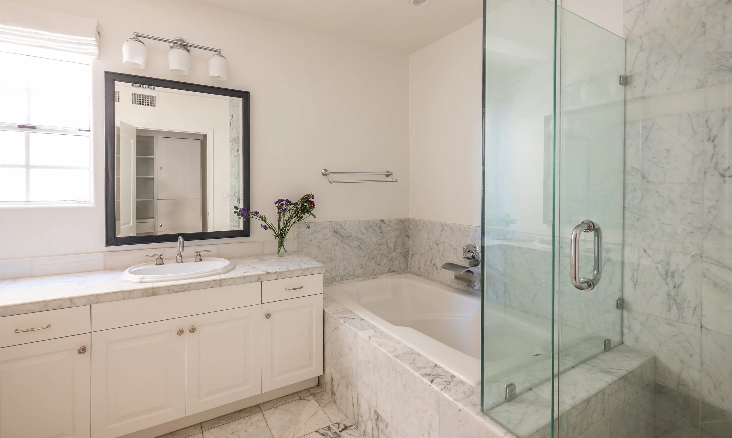 146 S Clark St-24.jpg