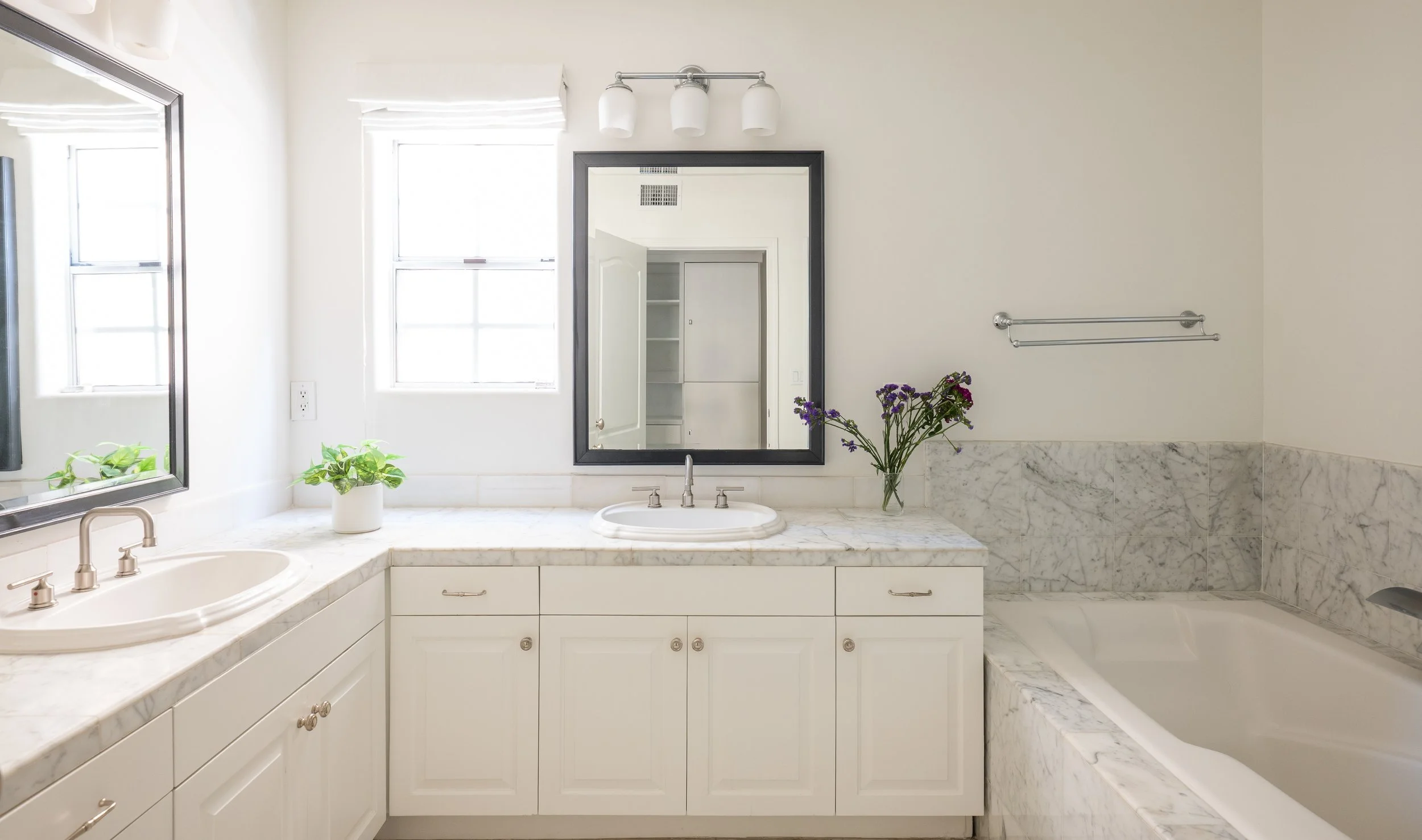 146 S Clark St-23.jpg