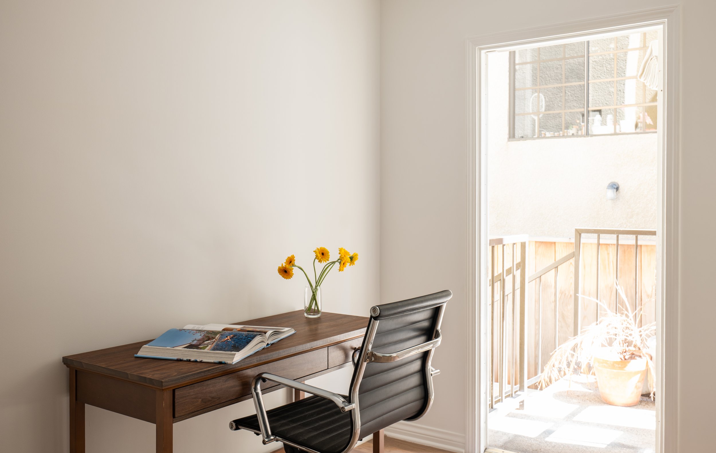 146 S Clark St-18.jpg