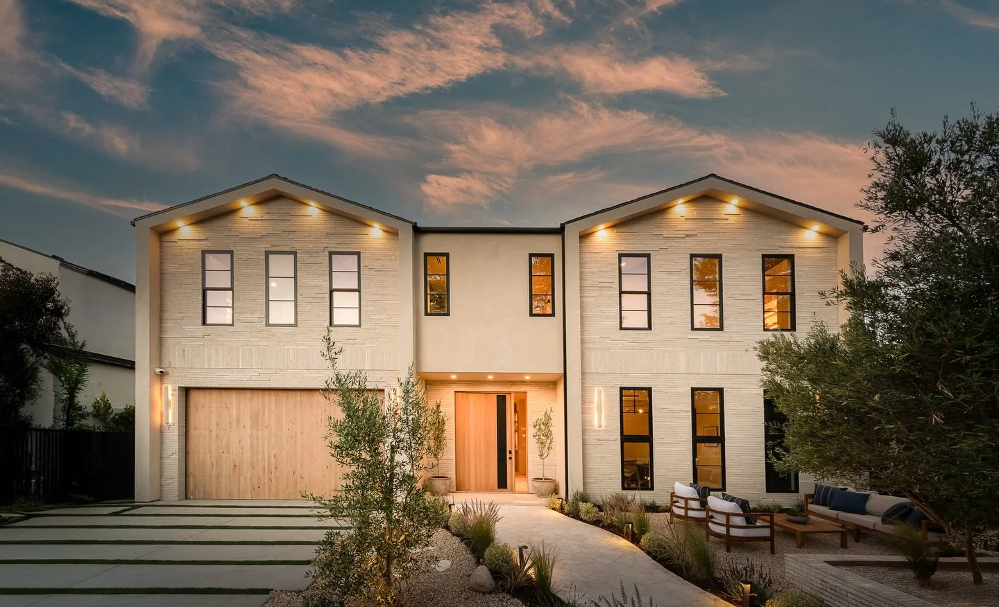 JUST SOLD! |📍Teesdale Ave, Studio City 91604 | Experience elevated living in this striking new construction home with a detached ADU, set on an expansive gated lot in prime Studio City! | Represented Buyer | SP $4,700,000