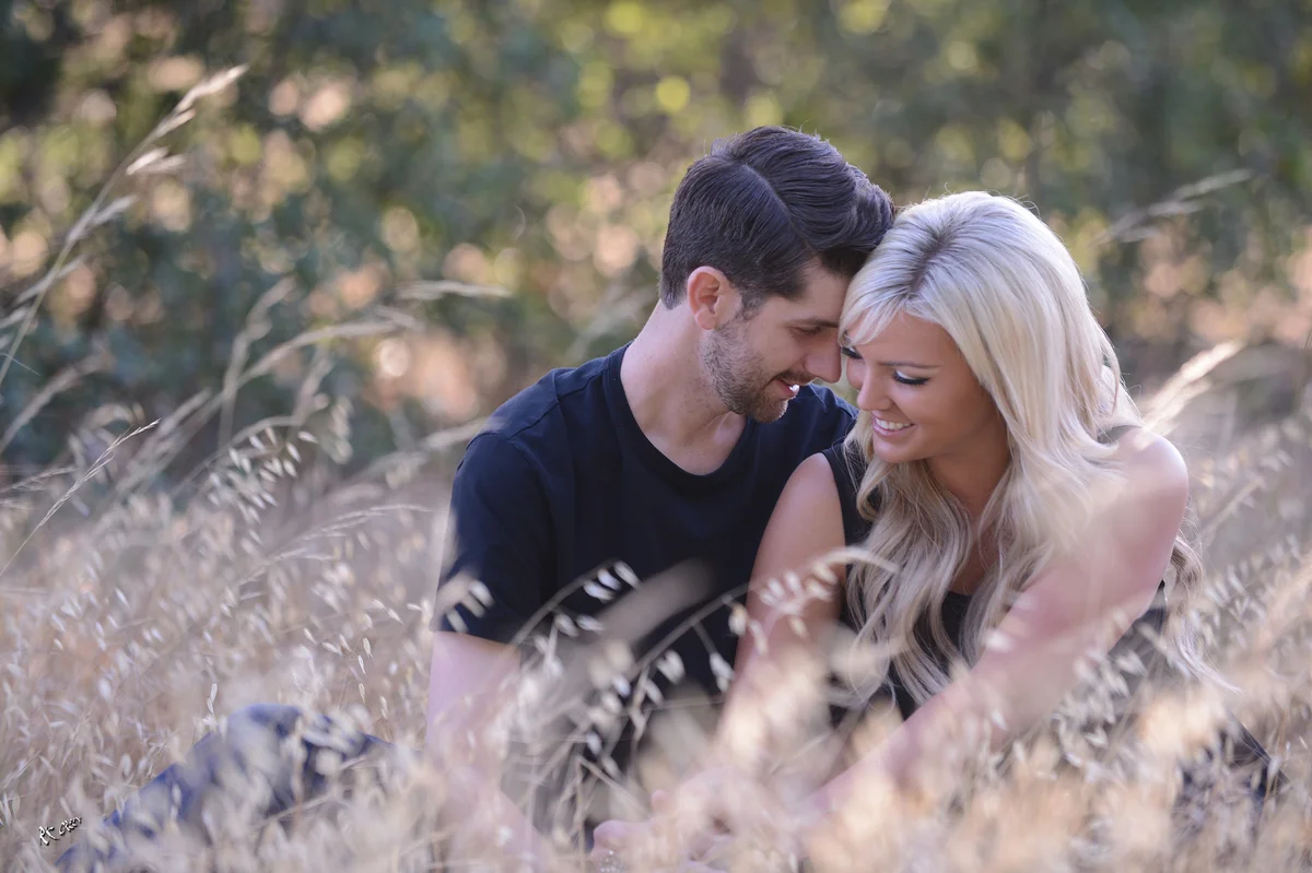RK Green Studios Engagements Santa Rosa Plateau Murrieta wheat fields 1.jpg