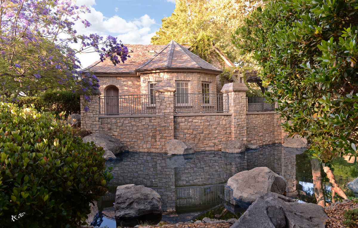 RK Green with Le Chateaux 09r.jpg