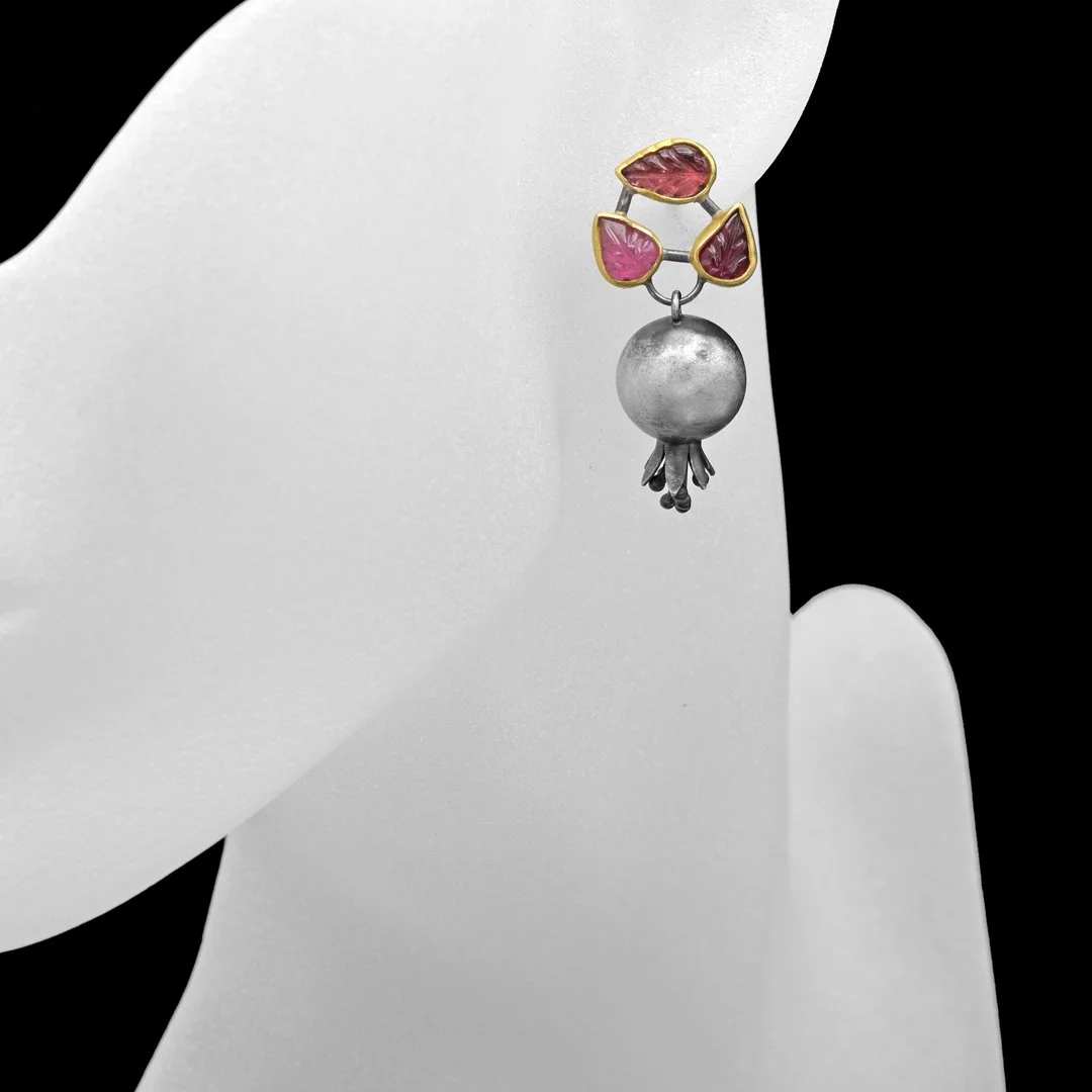 pom oxi leverback ear acc on.jpg