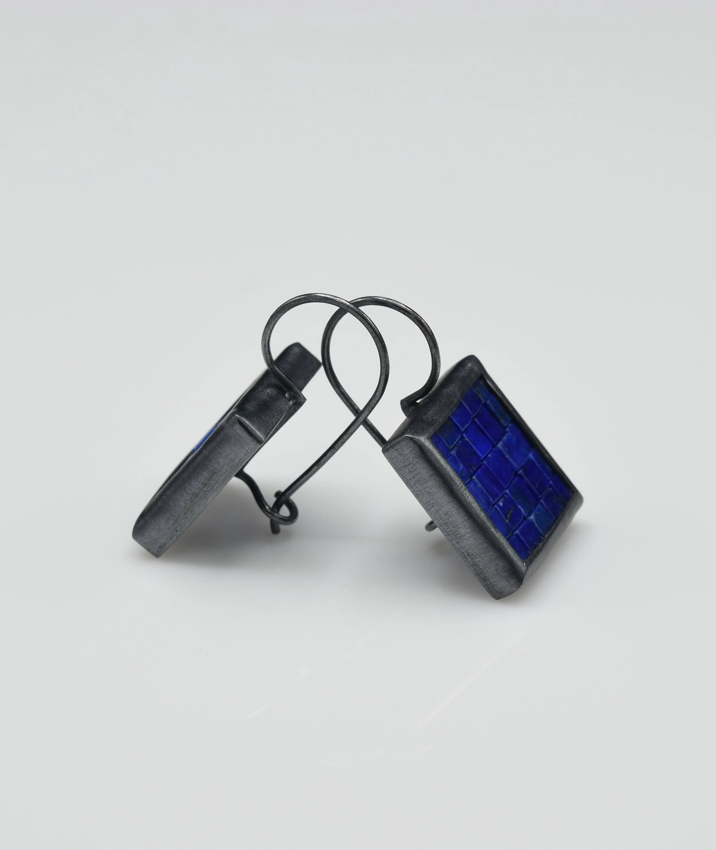 Lapis oxi French wire ear 5.jpg