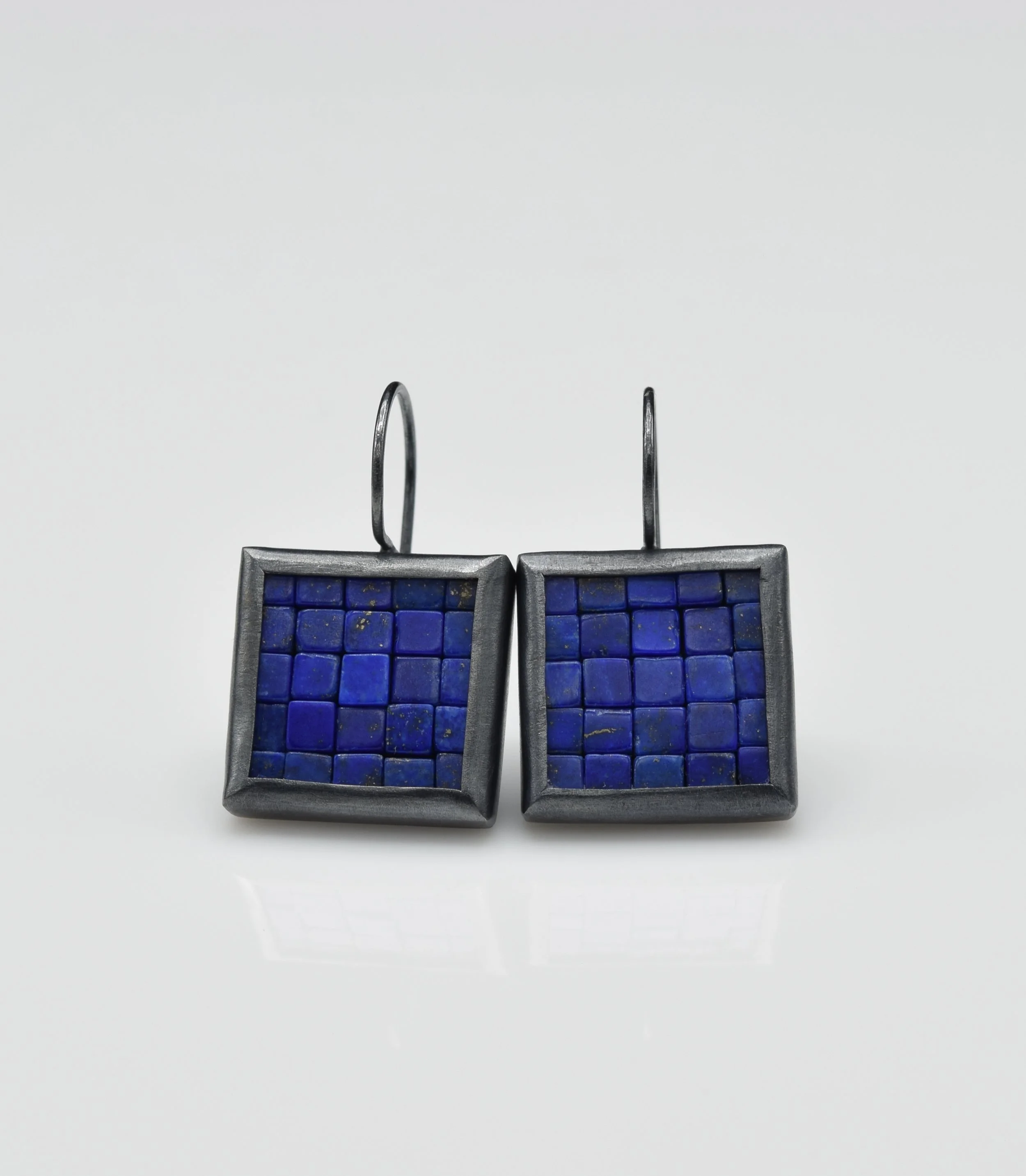 Lapis oxi French wire ear 6.jpg