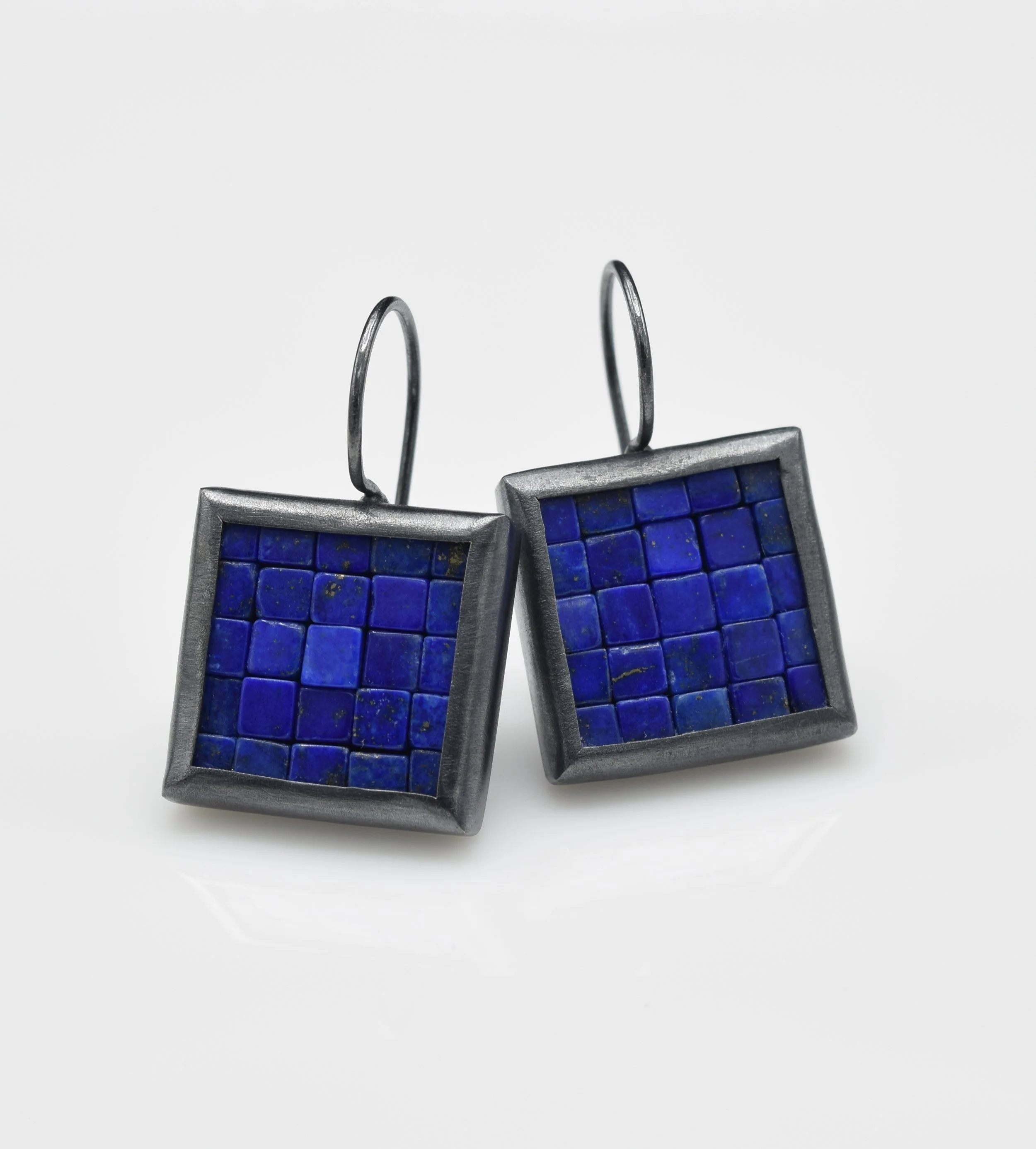 Lapis oxi French wire ear 1.jpg