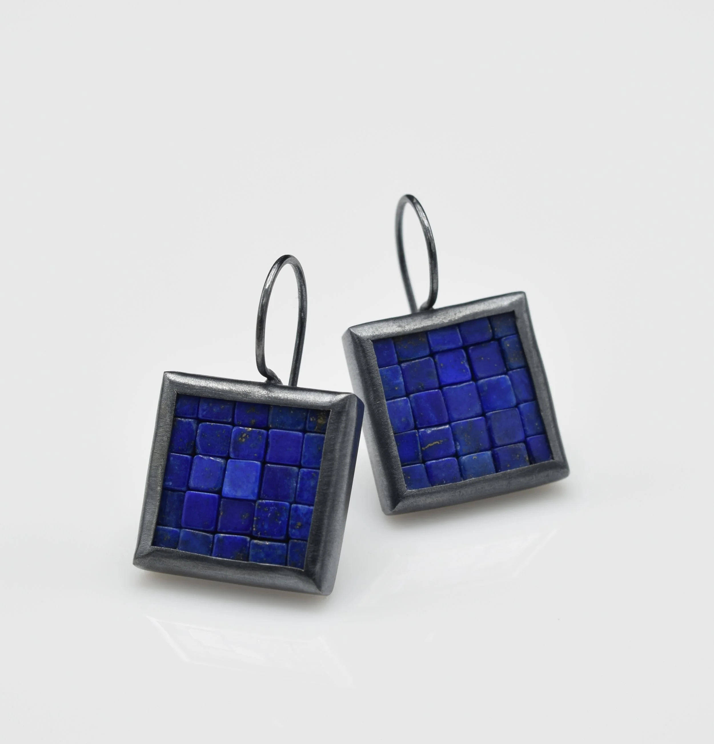 Lapis oxi French wire ear 4.jpg